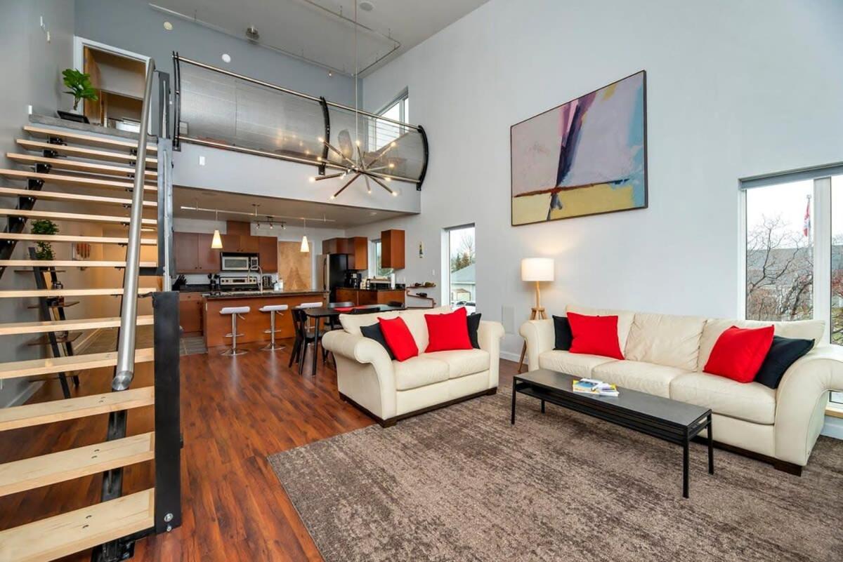 Villa Nn - The Flame - Downtown 1-Bed 2-Bath Whitehorse Exterior foto